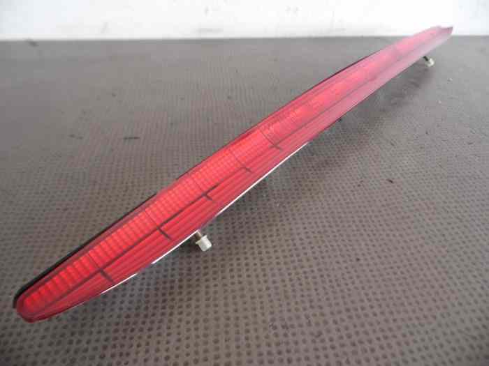 3ème FEU STOP 98663105000 PORSCHE BOXSTER 986 1