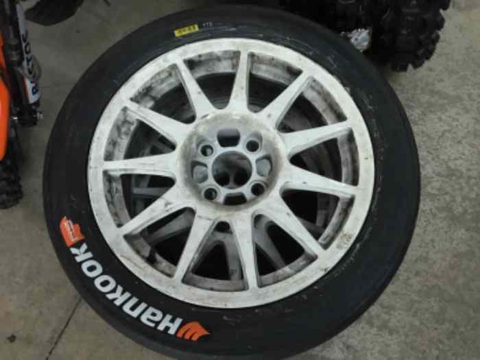 Hankook z215 soft neufs en 16 pouces / la paire. 1