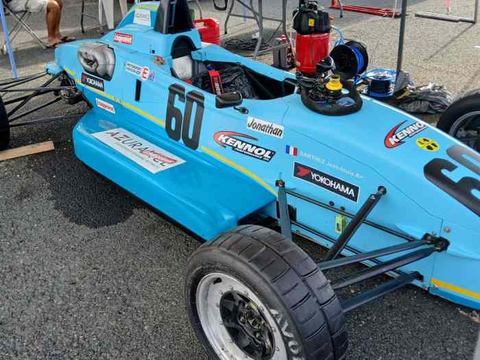FORMULE FORD ZETEC VAN DIEMEN RF02 1
