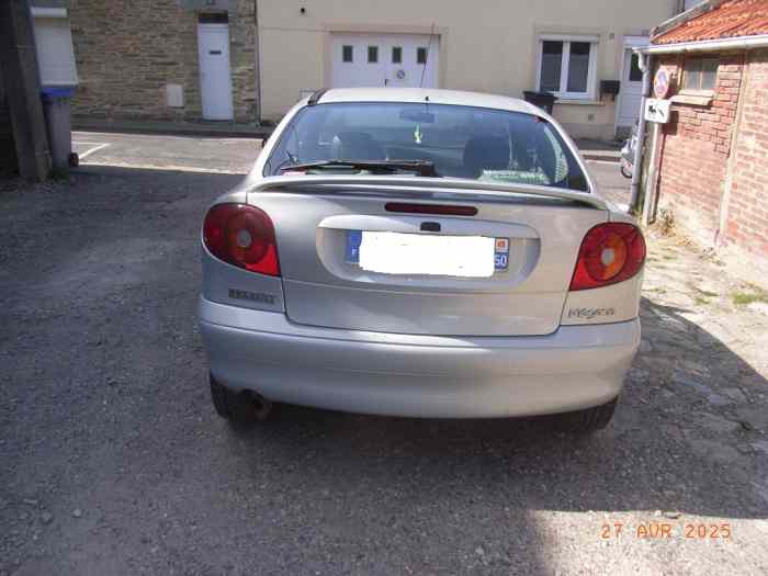 megane coupé 1.6 16v 1600 euros 4
