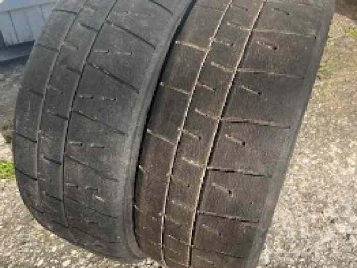 PNEUS PIRELLI 16 POUCES RA5 ET RK7A ET RK7W RETAILLES PLUIE 2