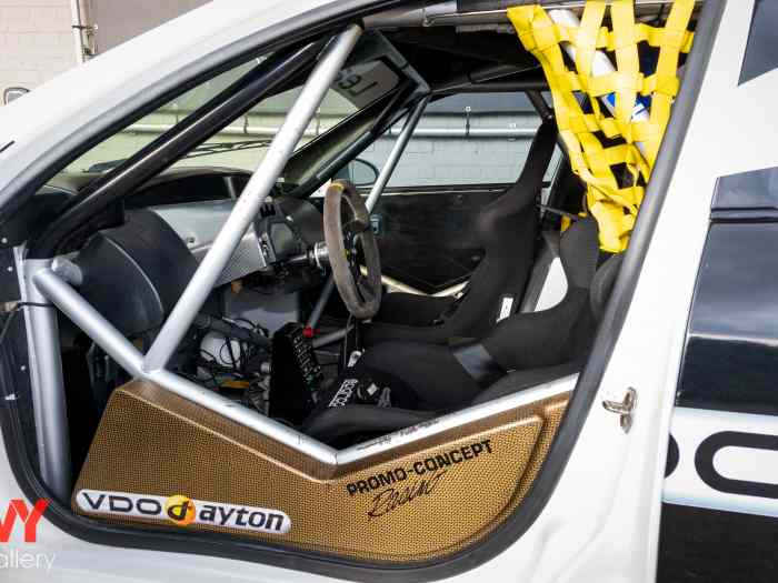 Nissan Primera Silhouette ex-Stéphane Peterhansel chassis #2002-04 4