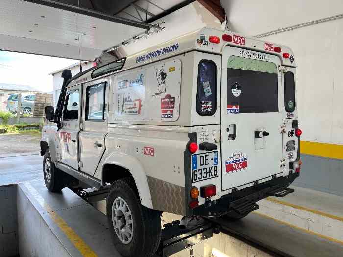 Defender 110 SW 200tdi ex rallye raid 2