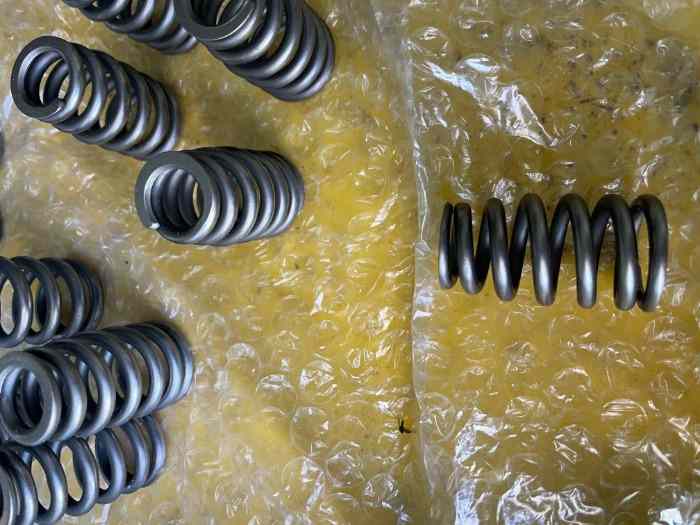 RESSORTS SOUPAPES 208 R2