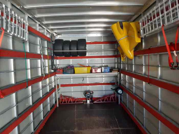 Nissan Cabstar 3.5T aménagé pour transport monoplace ou proto ou petite voiture 2