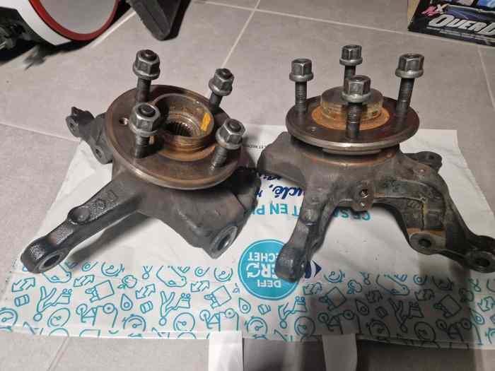 Porte moyeux complet clio rallye 5