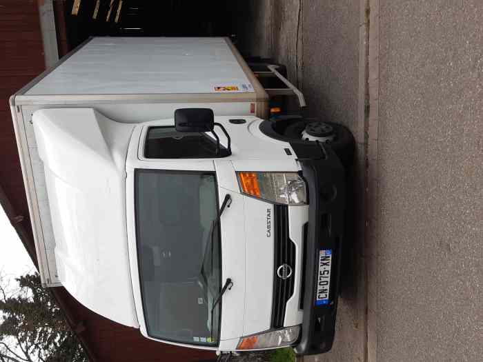 Nissan Cabstar 3.5T aménagé pour transport monoplace ou proto ou petite voiture 1