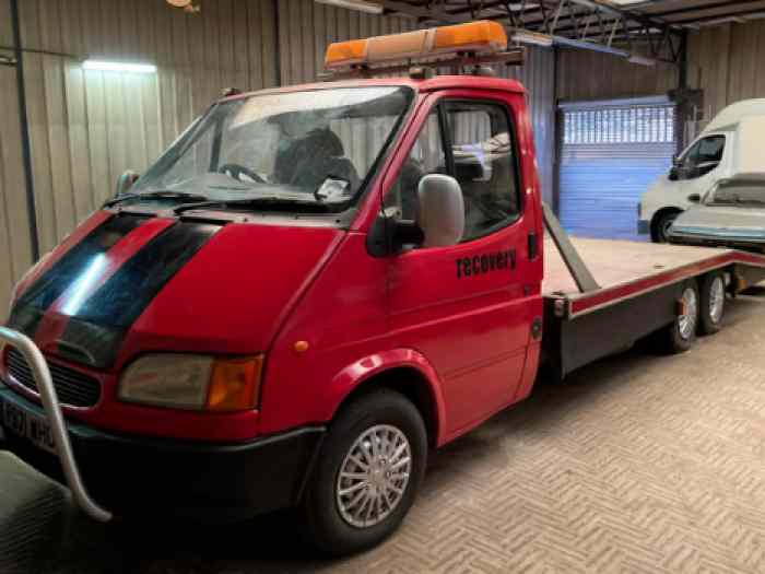Ford transit plateau transport voiture à restaurer 1