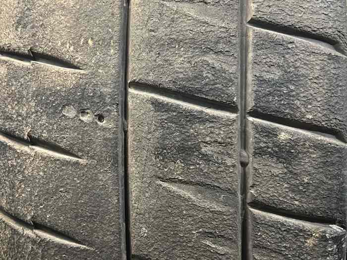 À vendre Pneus MICHELIN 18’ 3