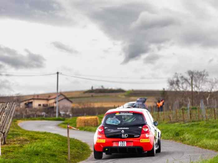Clio 3 RS A7 ( PRÊTE À ROULER ) 2
