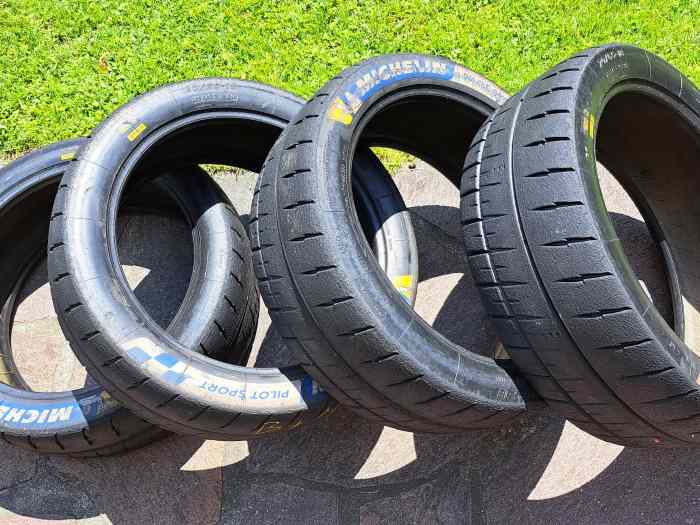 4x Michelin M20 235/40R18 2