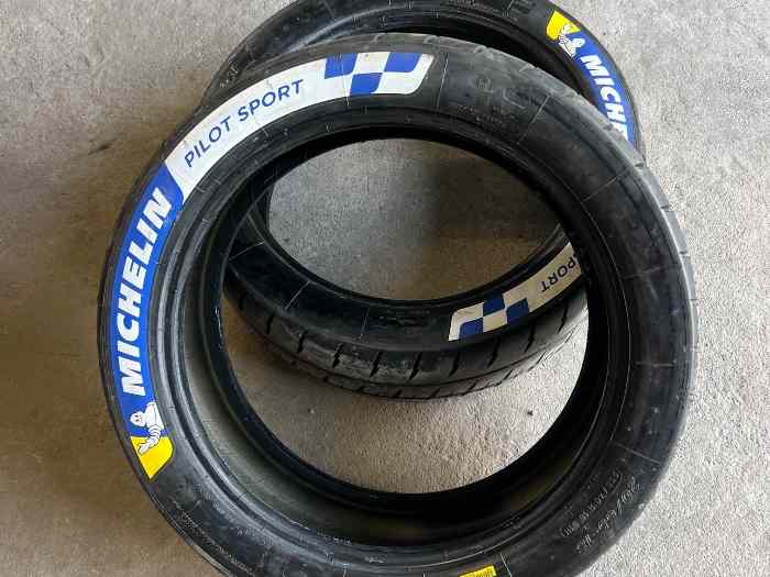 2 Michelin 18 pouces M21 neuf 0