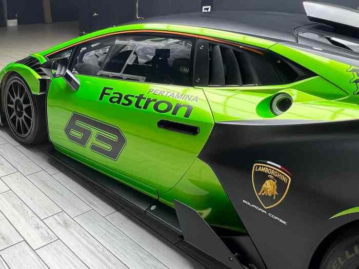 LAMBORGHINI Huracan Super Trofeo EVO 1