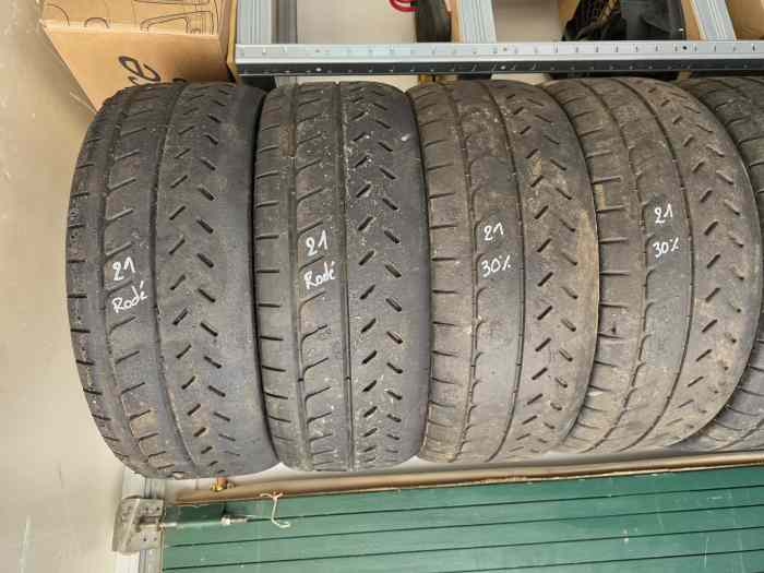 Lot pneus quasi neufs Michelin 16 pouces 1