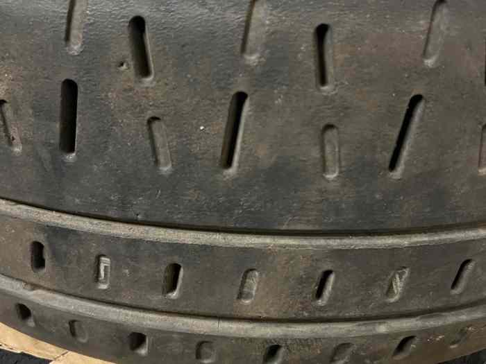 Pirelli RA7+A en 17 pouces 5