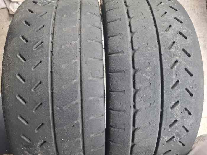 Pneu Michelin 16