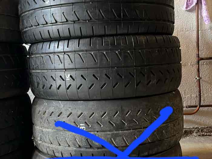 Pneus pneus Michelin en 16 neuf R31