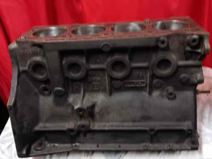 bloc moteur BMW M10 0