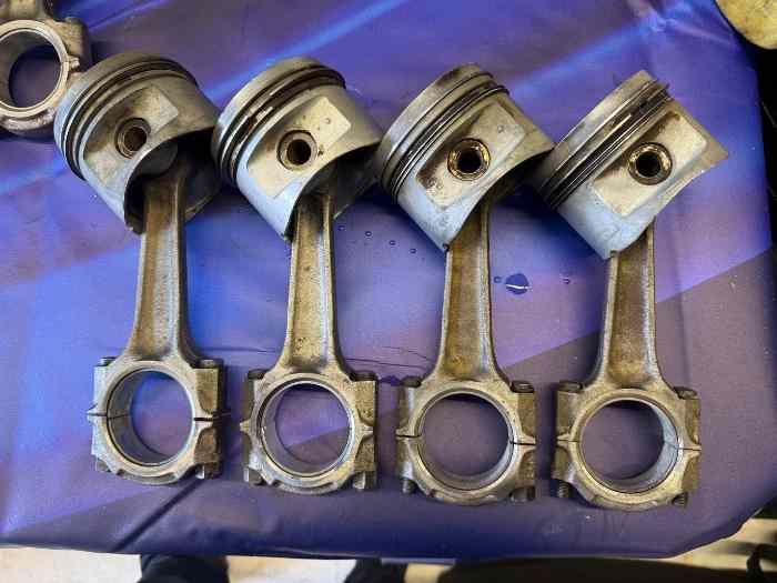 Jeux de pistons bielles origine XU 1
