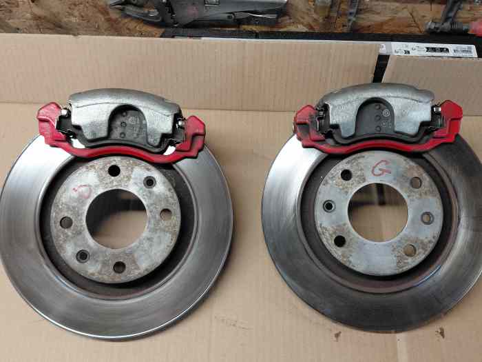 etriers avant neufs 206 s16