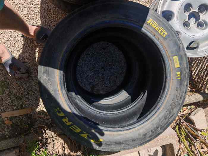 Pneu Pirelli 15pouce rk7