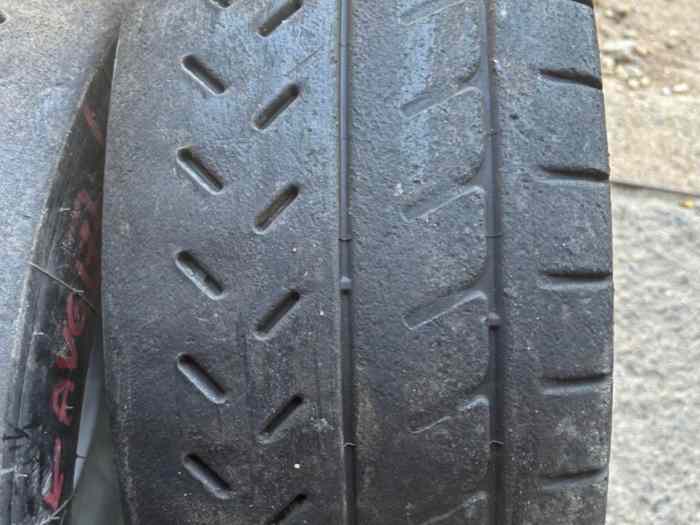 Pneus Michelin 15 pouces r31 0