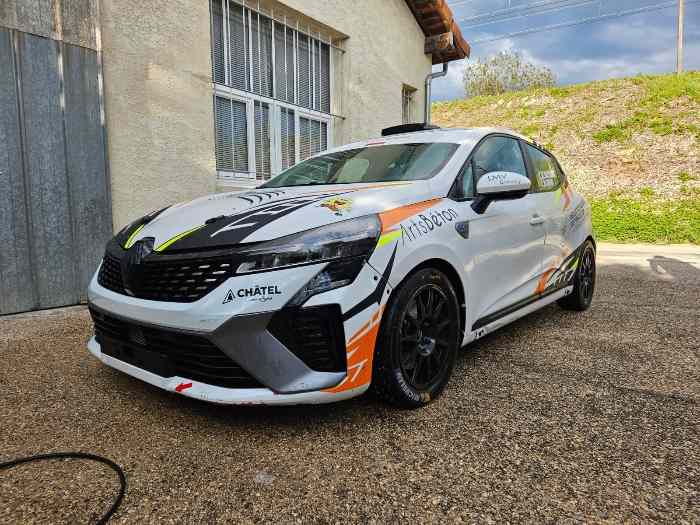 Clio rally 5 phase 2 n°704
