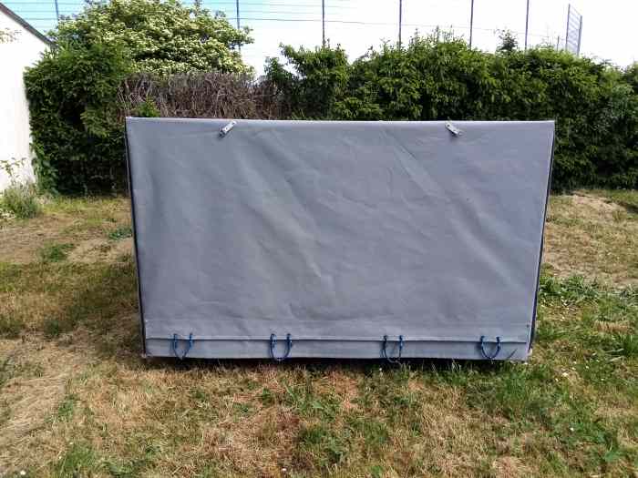 Vends bâche avec armature pour remorque 2