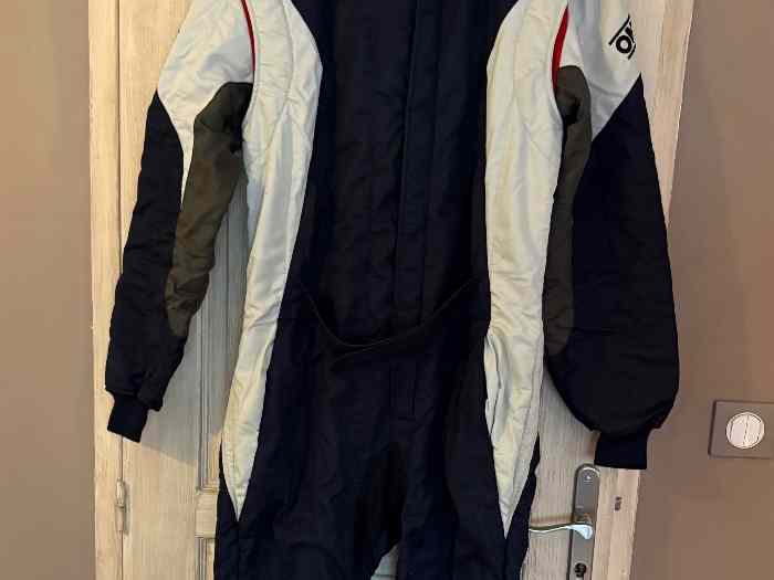 Combinaison OMP homologuée FIA taille 56 0