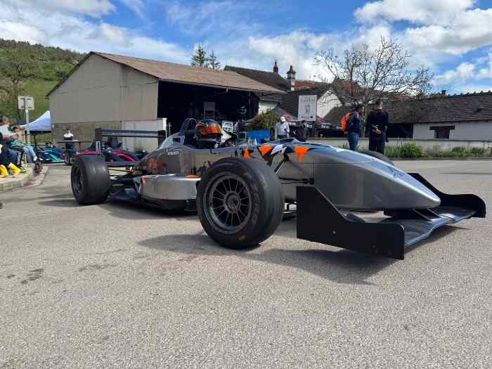 Dallara f302