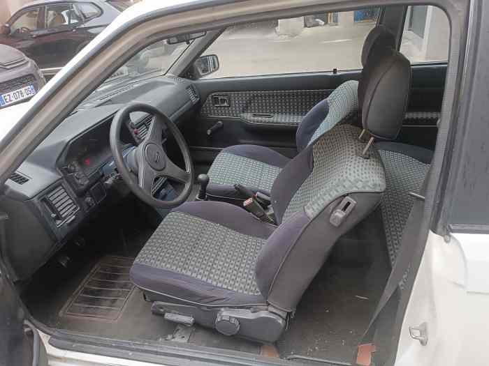 Mazda 323 GT Youngtimer 190 Cv BF 2