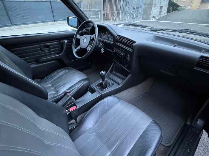 BMW E30 2