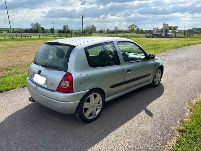 Renault Clio RS 172cv 2.0L 3