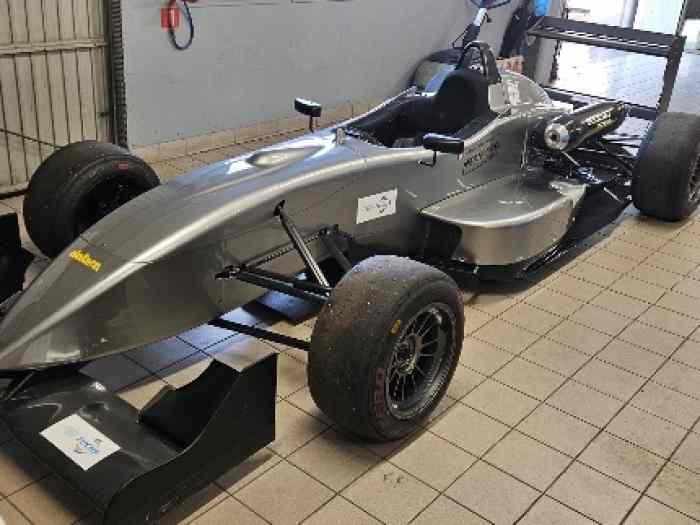 Dallara F 302