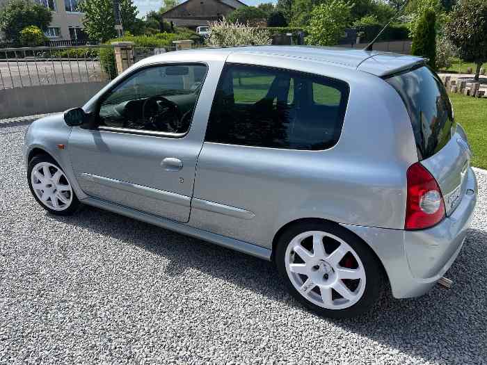 CLIO RS 2001 1