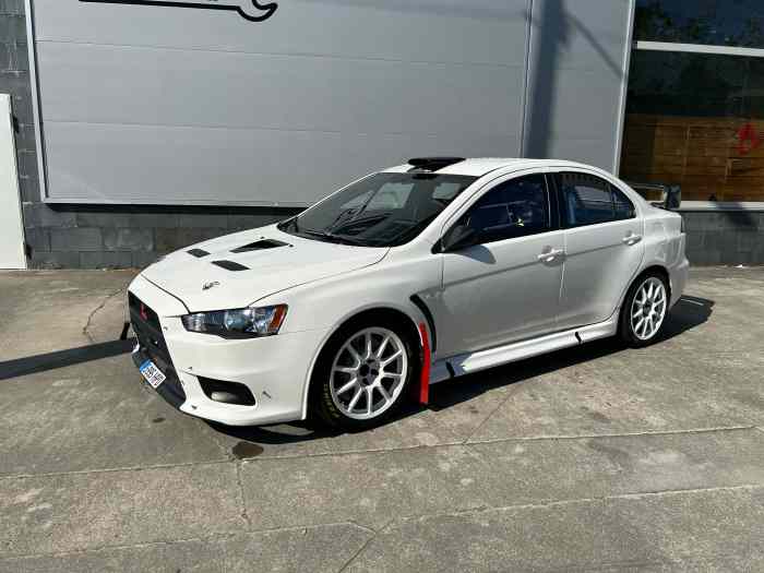 MITSUBISHI EVO X R4 0