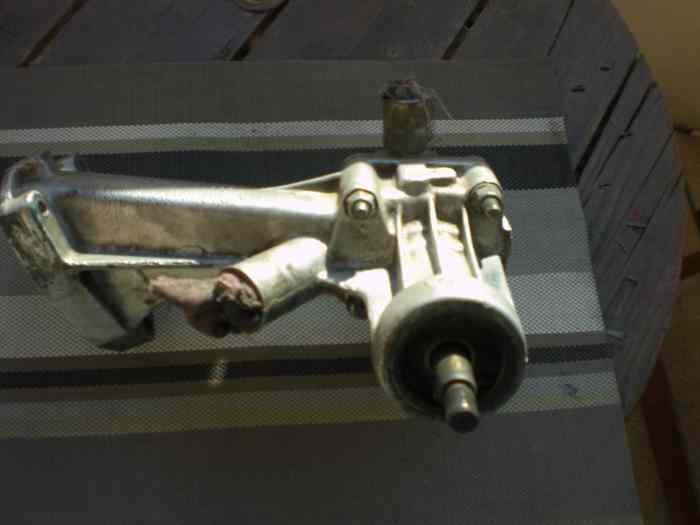 vend pompe a eau simca rallye2 1