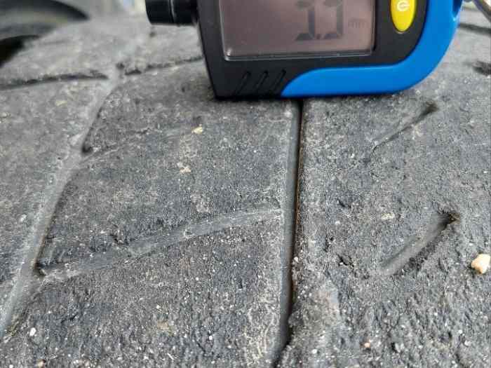 Pneus rallye 17 pouces MICHELIN R 11 3