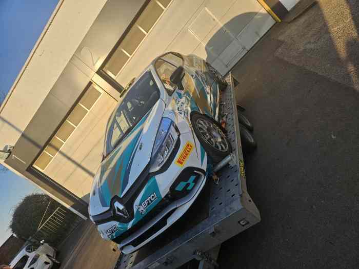 clio r3t 1