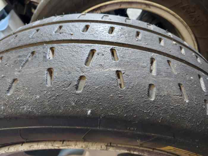 Pneus Pirelli 15 pouces RK5A RK7 2025 2
