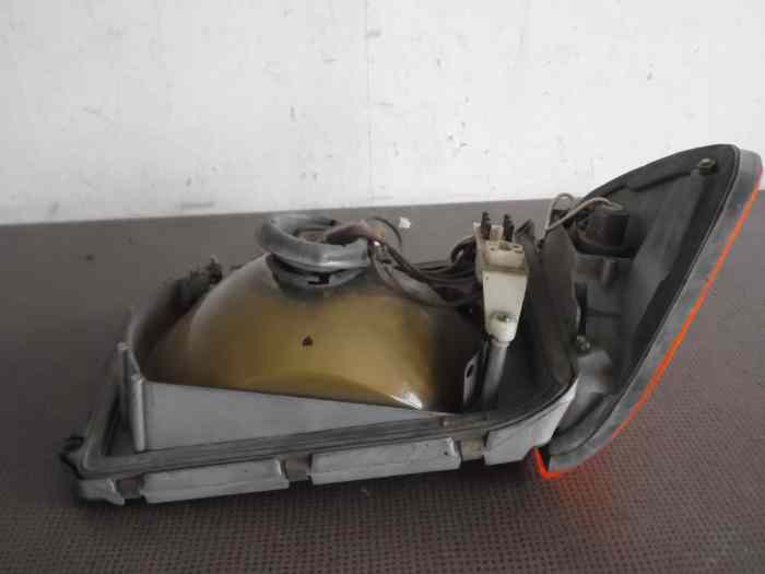 REFLECTEUR DE PHARE GAUCHE 030105300 MERCEDES SL R107 2