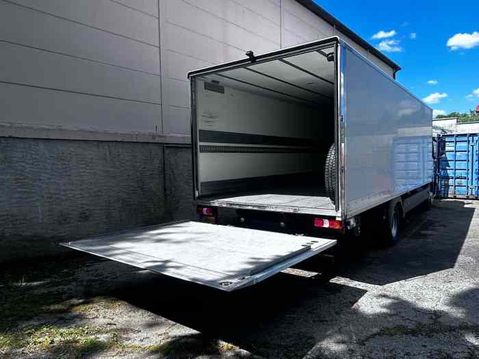 Camion porteur Mercedes ATEGO - 300CV - 11.9t - toutes options de 2020 3