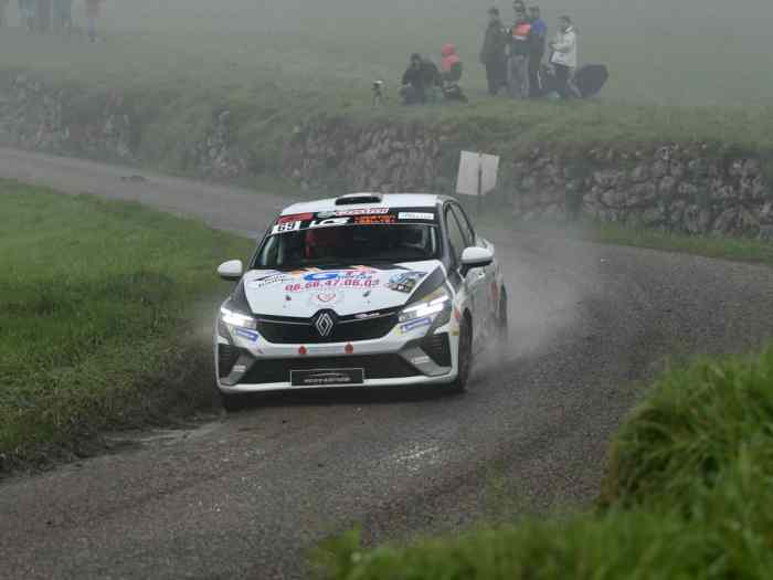 LCS loue Clio RC5
