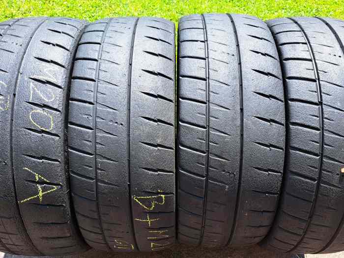 4x Michelin M20 235/40R18 0
