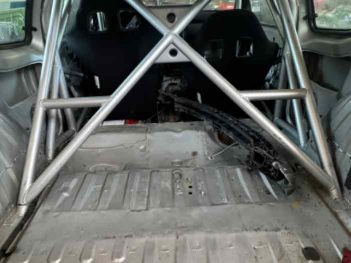 Caisse 206 sur train amortisseur 3voies 3