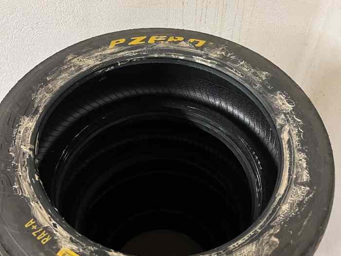 Pirelli RA7+A en 17 pouces