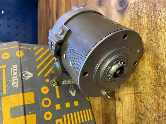 Pompe de DA ELECTRIQUE POUR CLIO