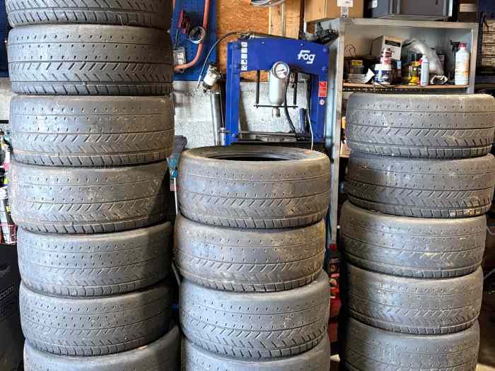 Lot Pneu Pirelli