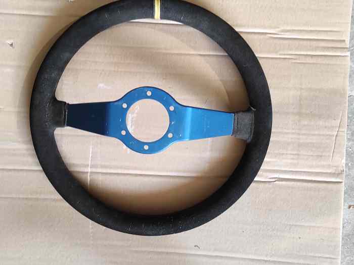 VOLANT OMP 1