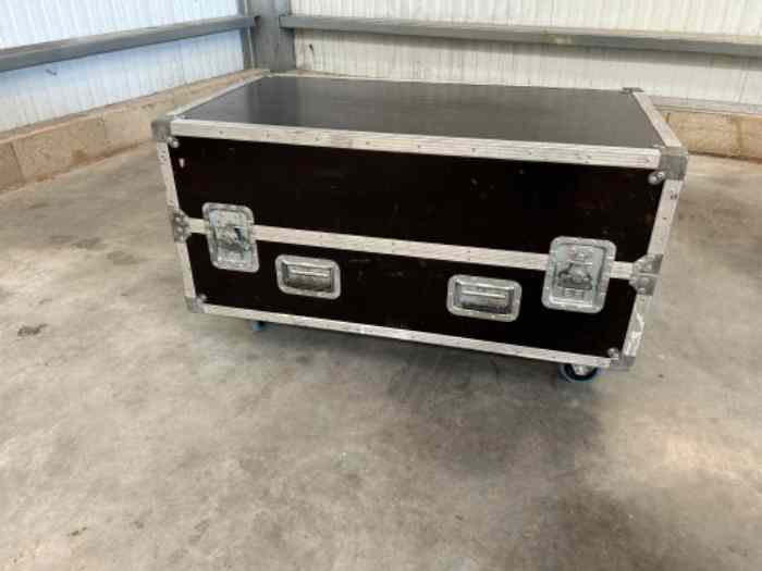 Flightcase sur roulettes 1